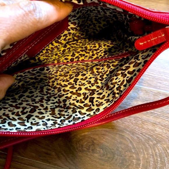 ili New York Leather Cross Body Bag - Bright Red - Picture 5 of 10